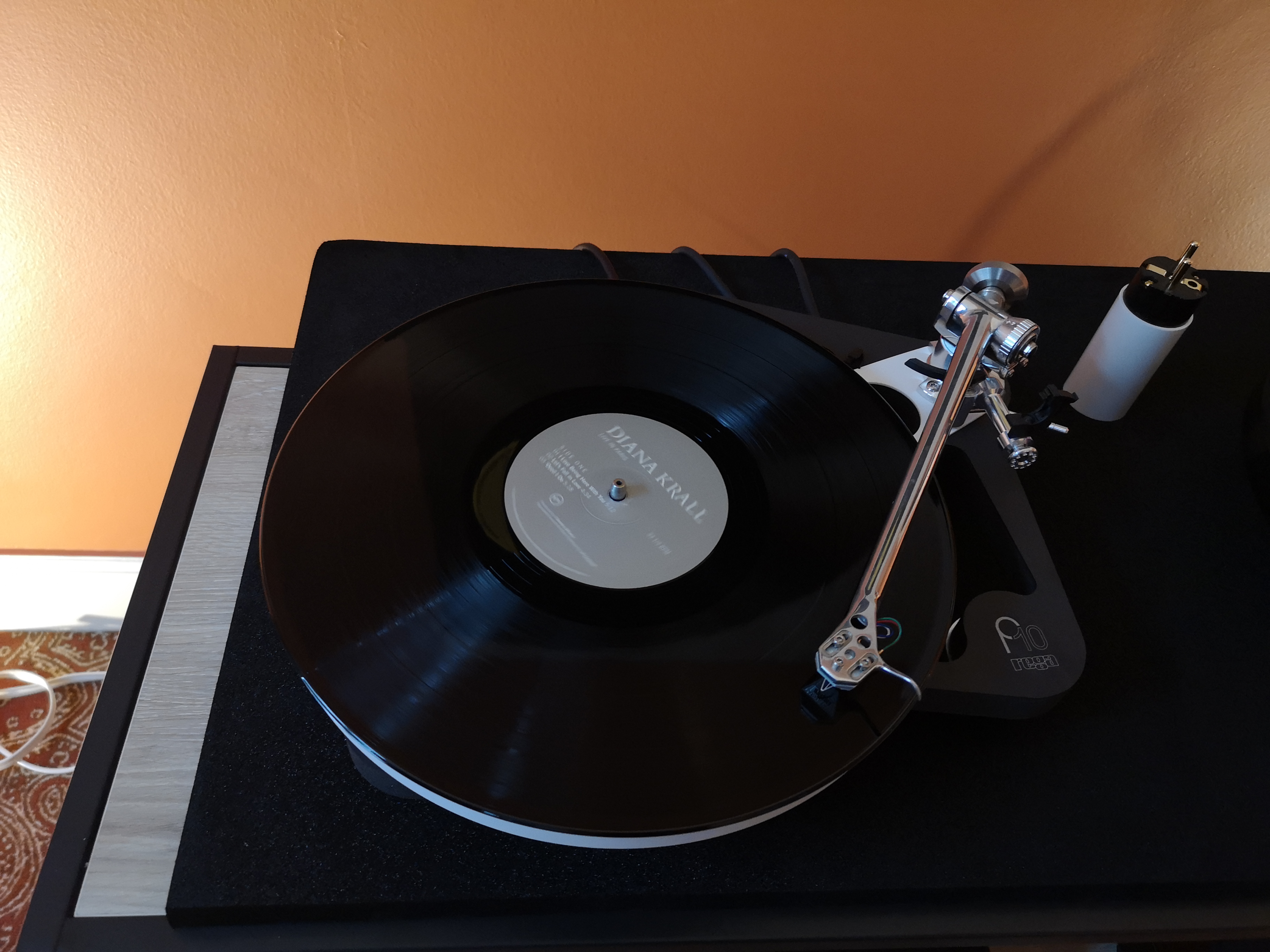 Rega P10